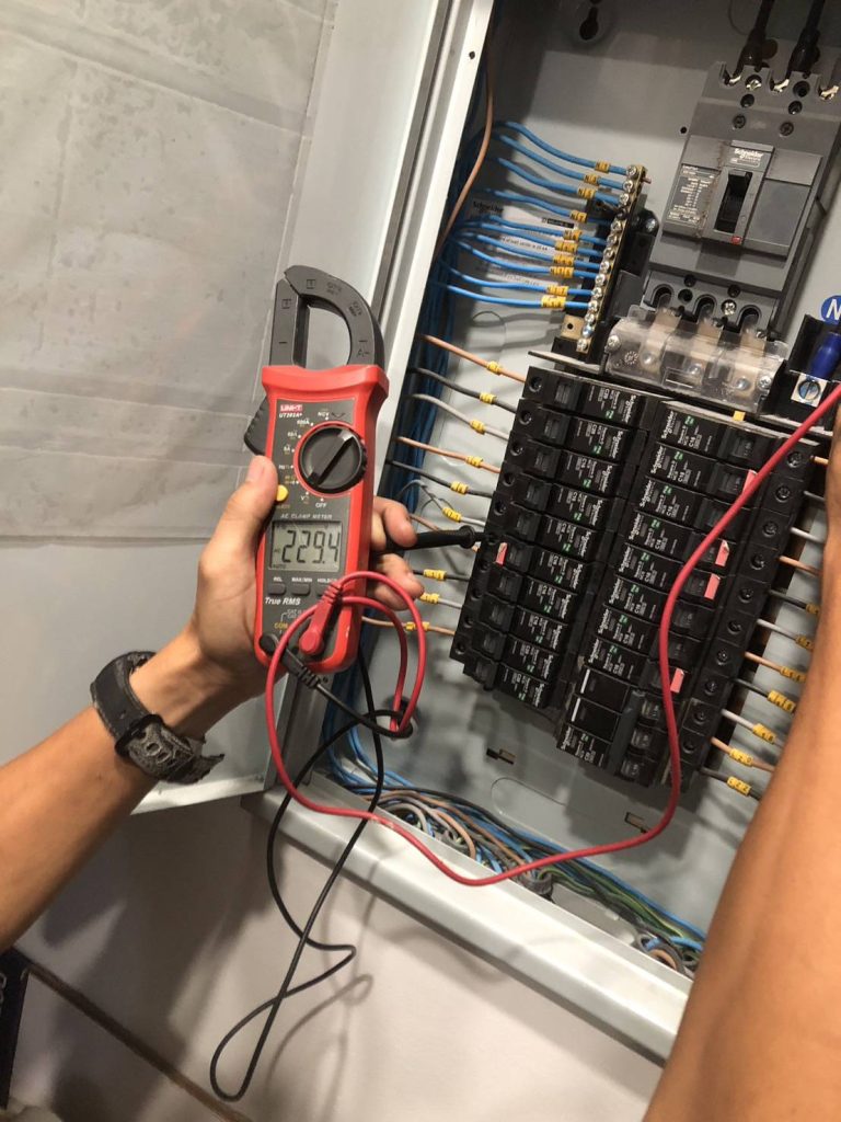 วัดไฟตู้โหลดเซ็นเตอร์