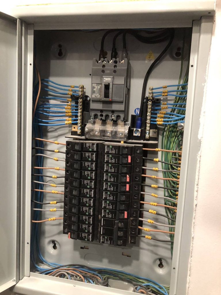 ตู้โหลดเซ็นเตอร์