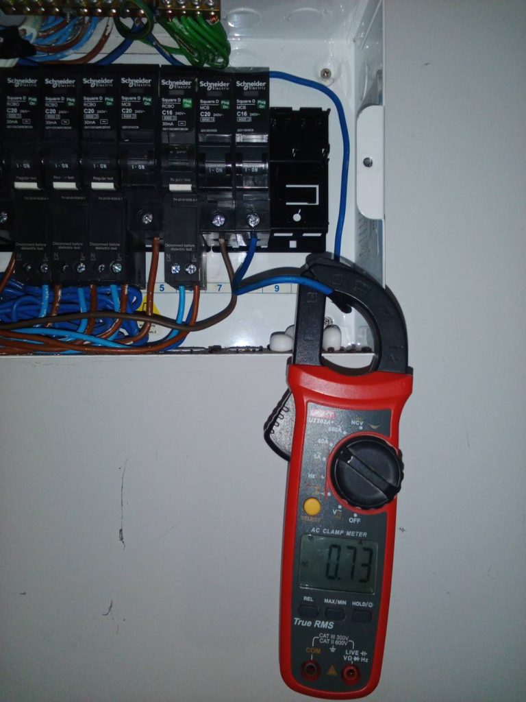 วัดกระแสตู้คอนซูมเมอร์