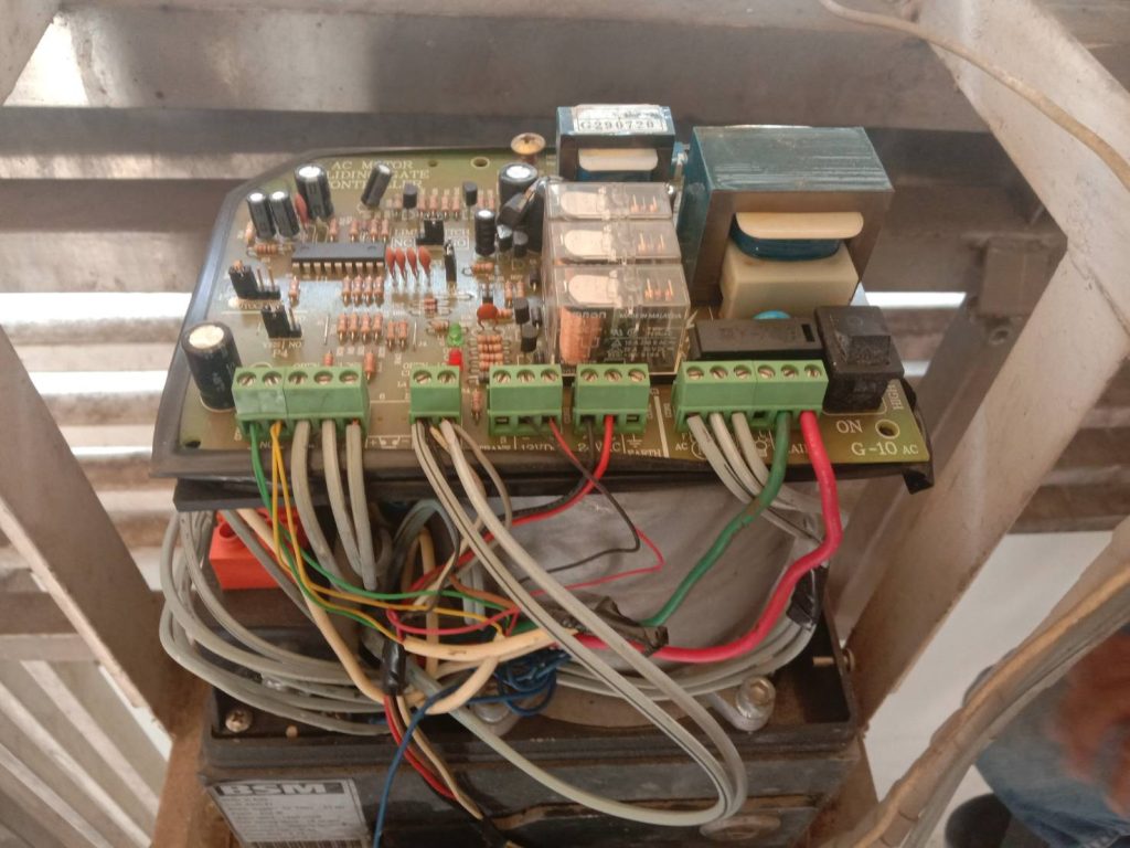 แผงวงจรมอเตอร์ประตูรีโมท