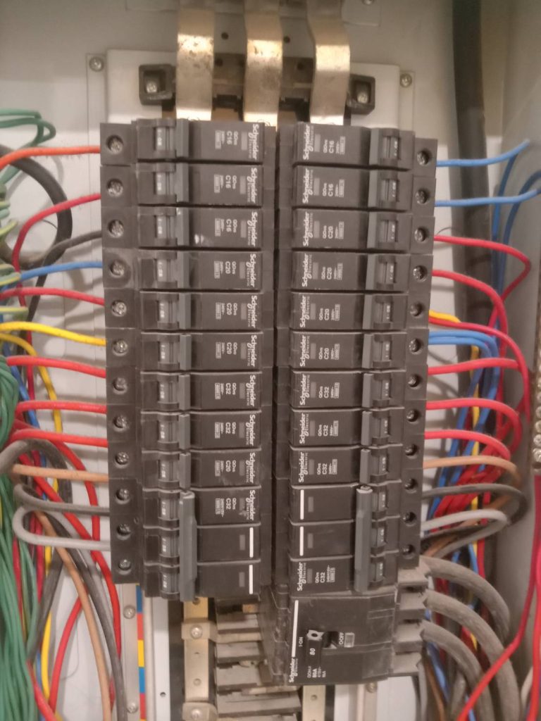 ตู้โหลดเซ็นเตอร์