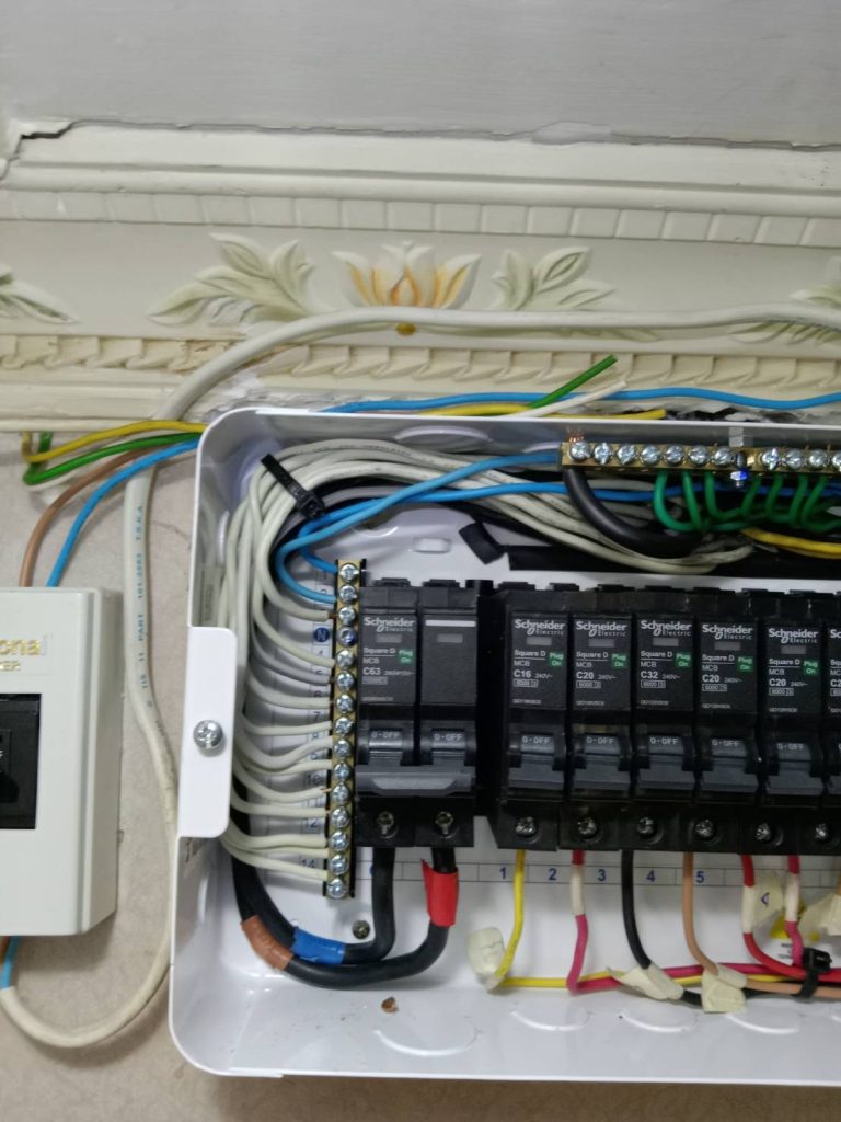 จัดเรียงสายไฟใหม่