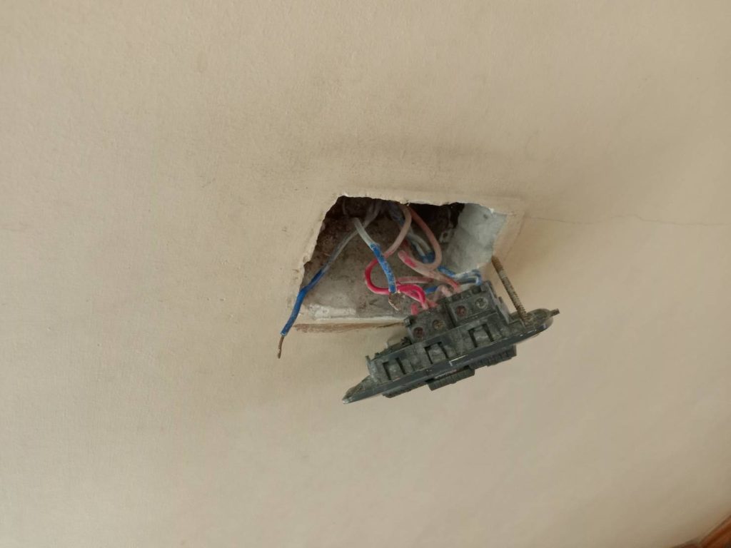 เช็คสวิตซ์ไฟ