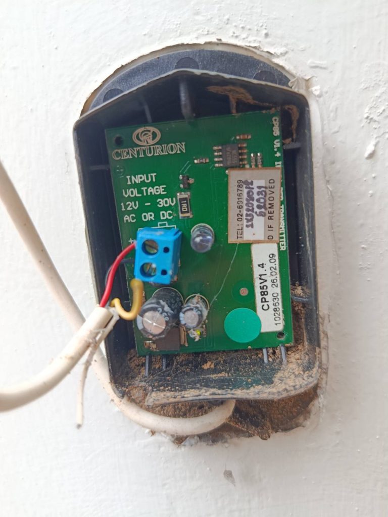 เซ็นเซอร์ประตูรีโมท