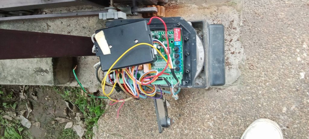 ติดตั้งมอเตอร์ประตูรีโมท