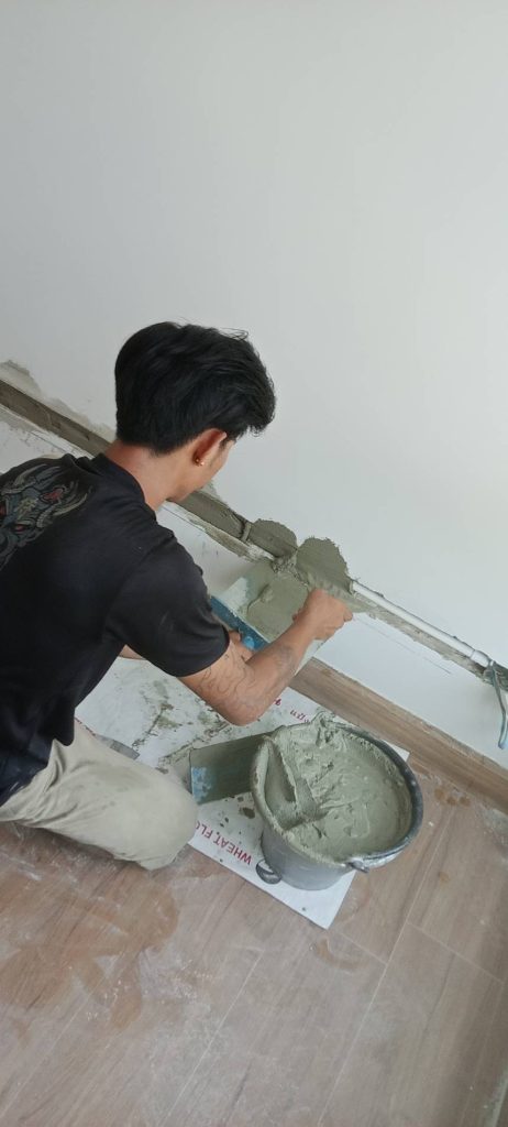 ติดตั้งปลั๊กไฟแบบฝังผนัง