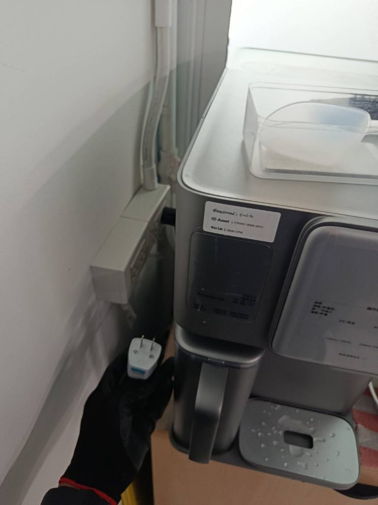 ตรวจเช็กปลั๊กไฟ