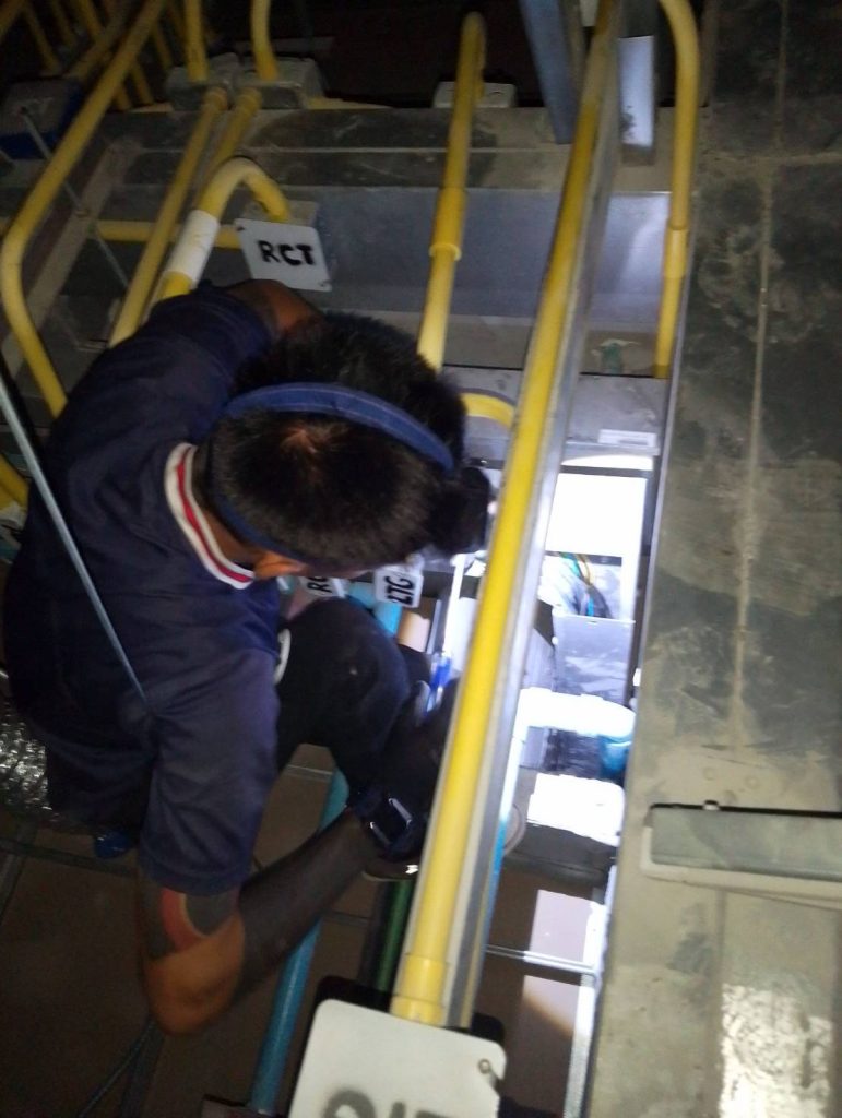 เดินท่อร้อยสาย