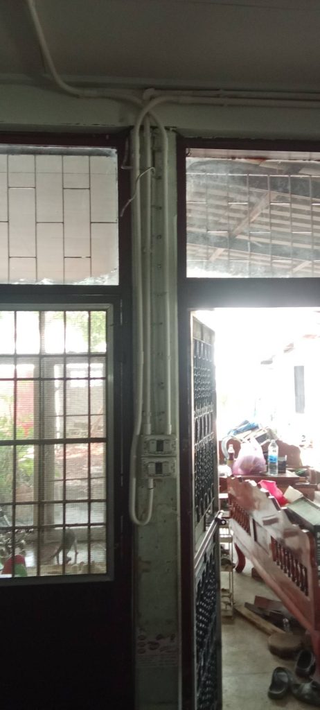 แนวท่อสายไฟ