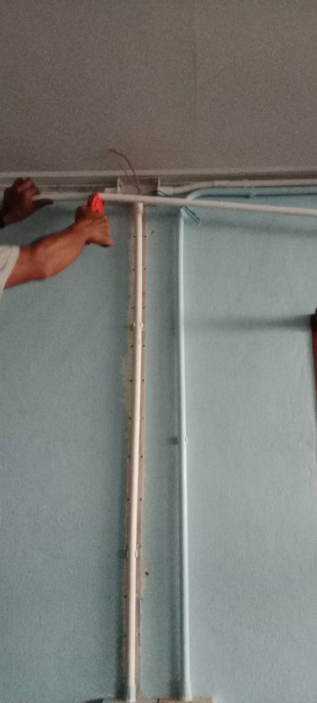 เดินท่อร้อยสายไฟ