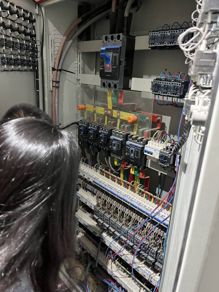 ตู้เมนไฟฟ้า