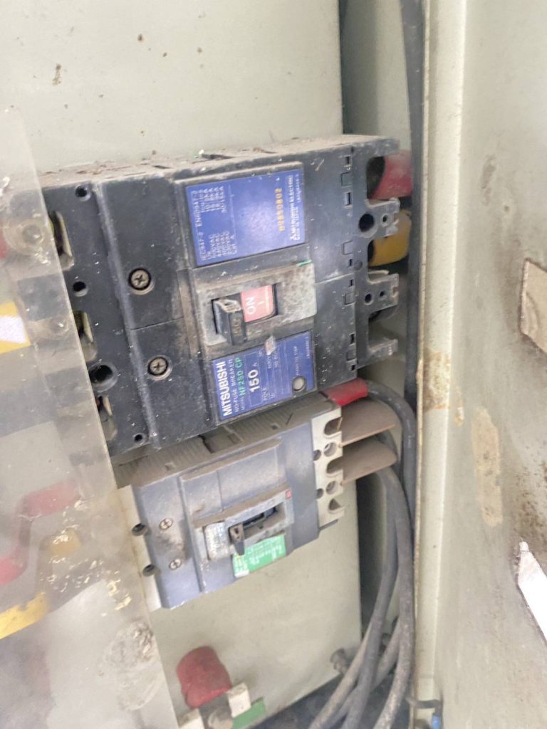 เบรกเกอร์