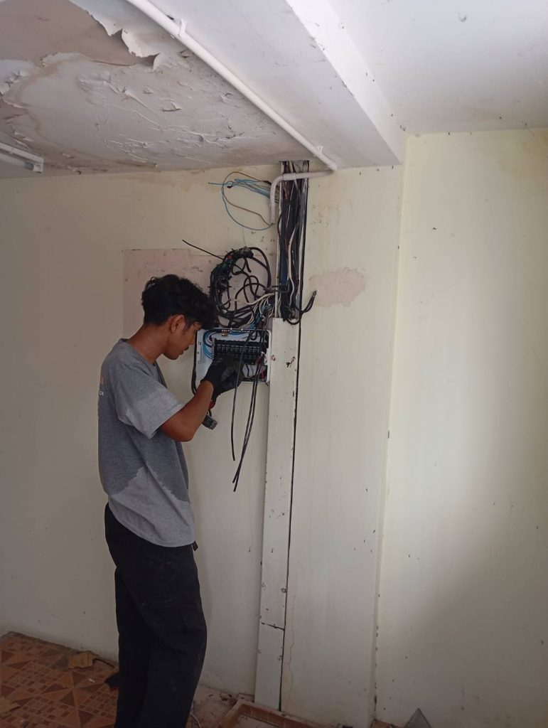 ตู้คอนซูมเมอร์