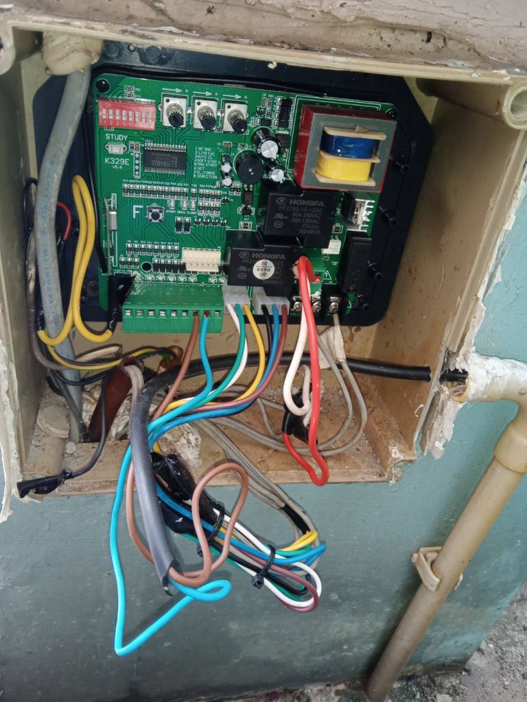 แผงวงจรมอเตอร์ประตูรีโมท