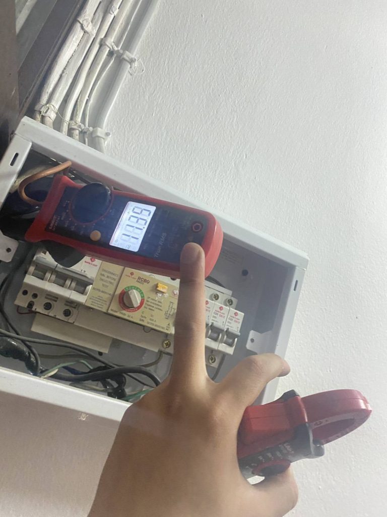 วัดไฟตู้คอนซูมเมอร์