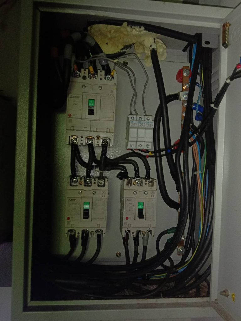 ตู้เมนไฟฟ้า