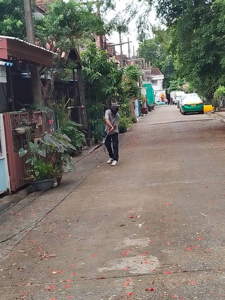 ช่างไฟฟ้า ดึงสายเมน