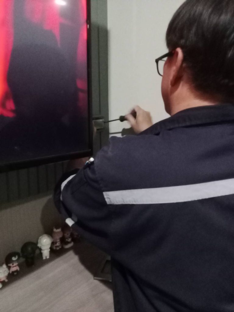 ตรวจเช็กปลั๊กไฟ