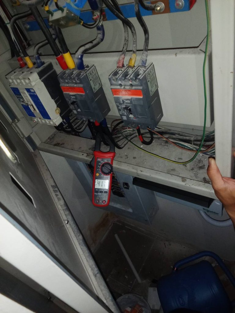 วัดไฟเมนเบรกเกอร์