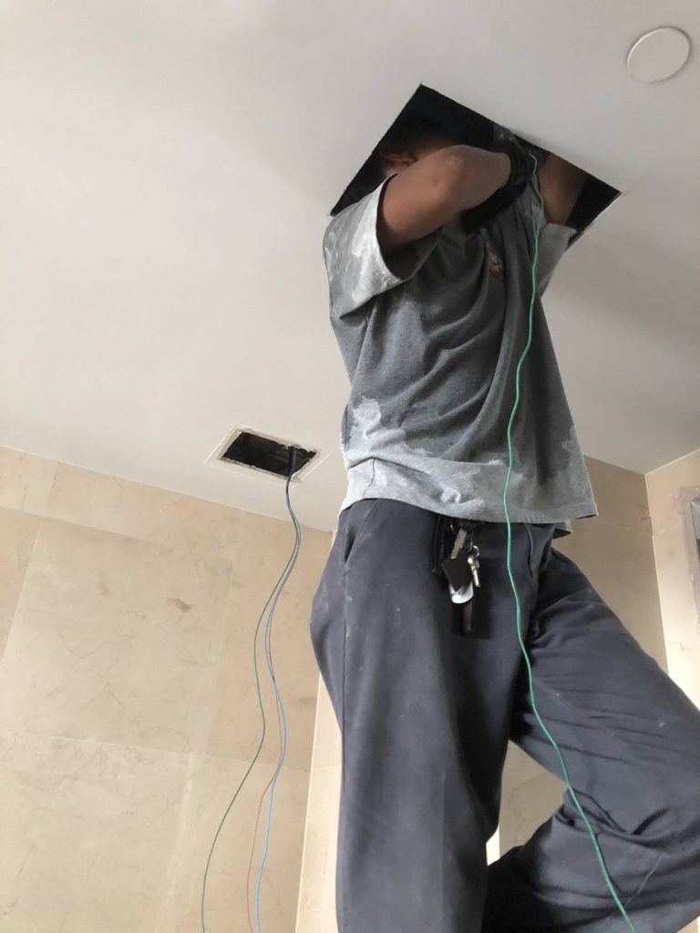 เปิดฝ้าเดินสายไฟ