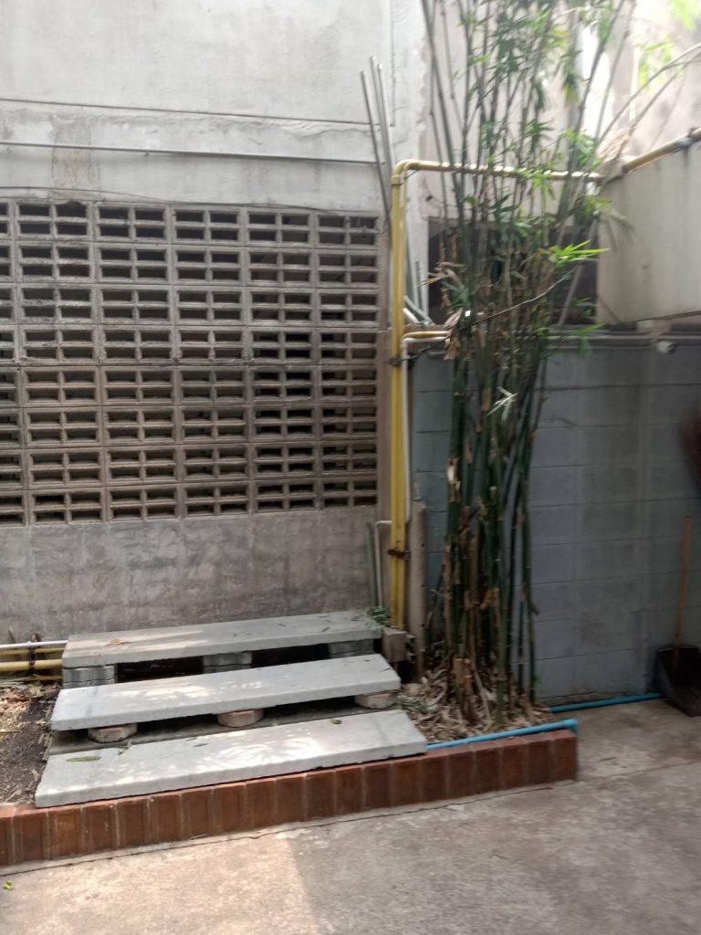 แนวท่อสายไฟ