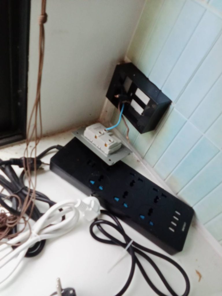 ตรวจหาจุดไฟรั่ว