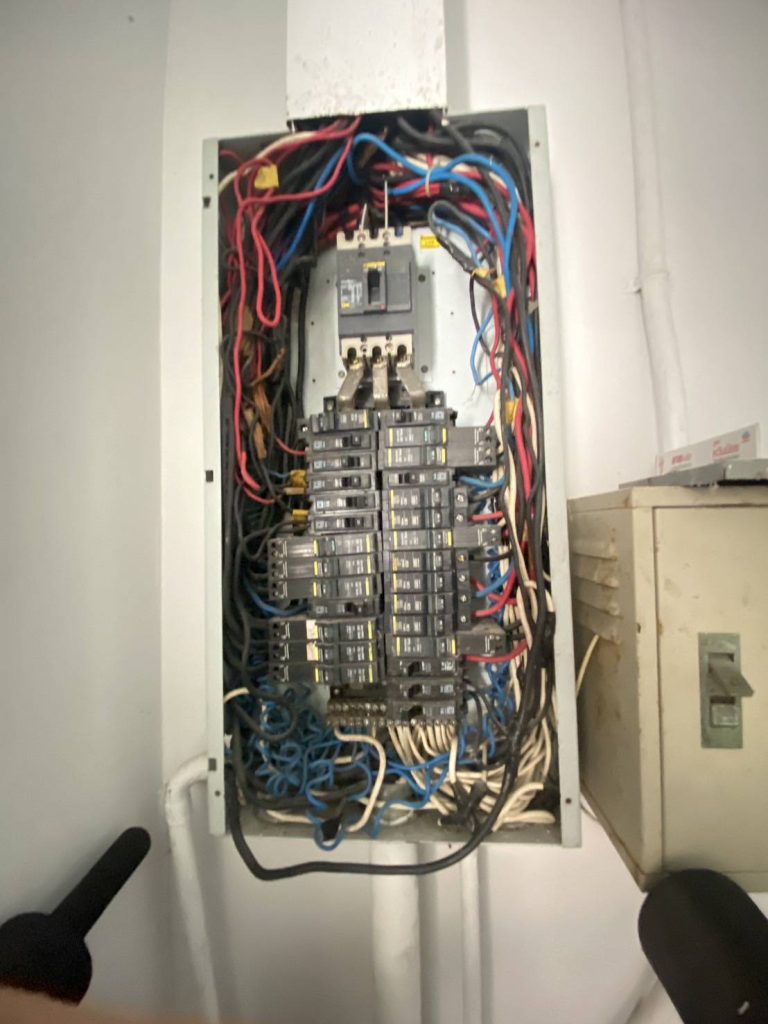 เบรกเกอร์ลูกย่อย