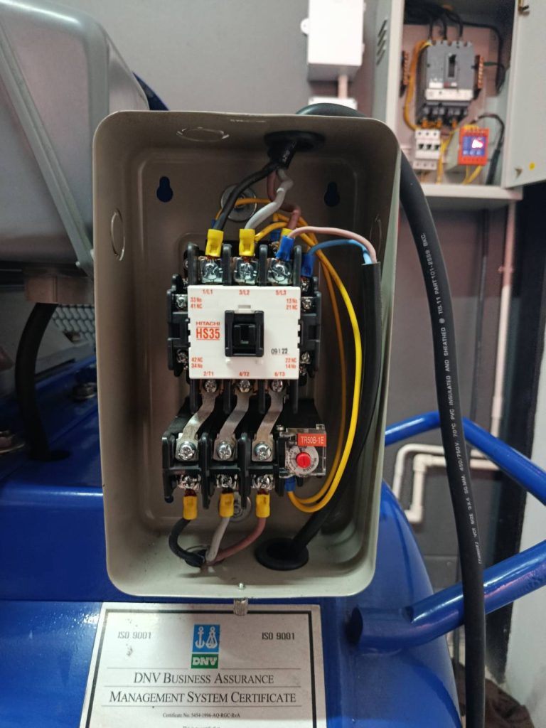 สวิตช์แม่เหล็กไฟฟ้า