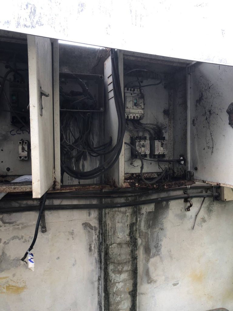 ตู้ไฟมีรอยไหม้