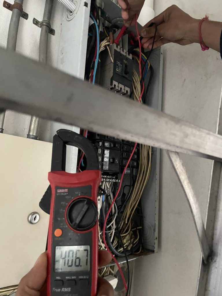 ตรวจวัดกระแสตู้โหลดเซ็นเตอร์