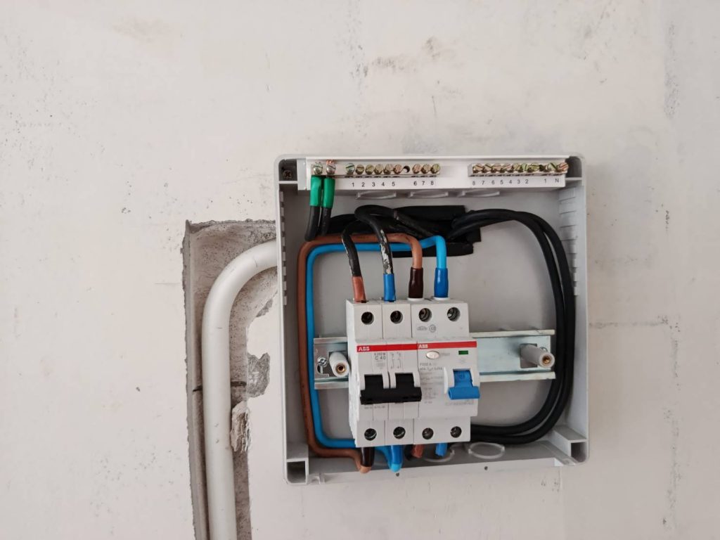 ตรวจเช็คตู้โหลดเซ็นเตอร์