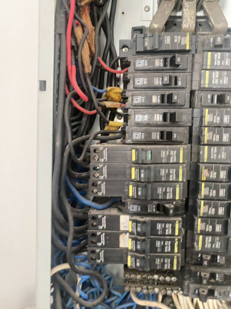 เบรกเกอร์ลูกย่อย