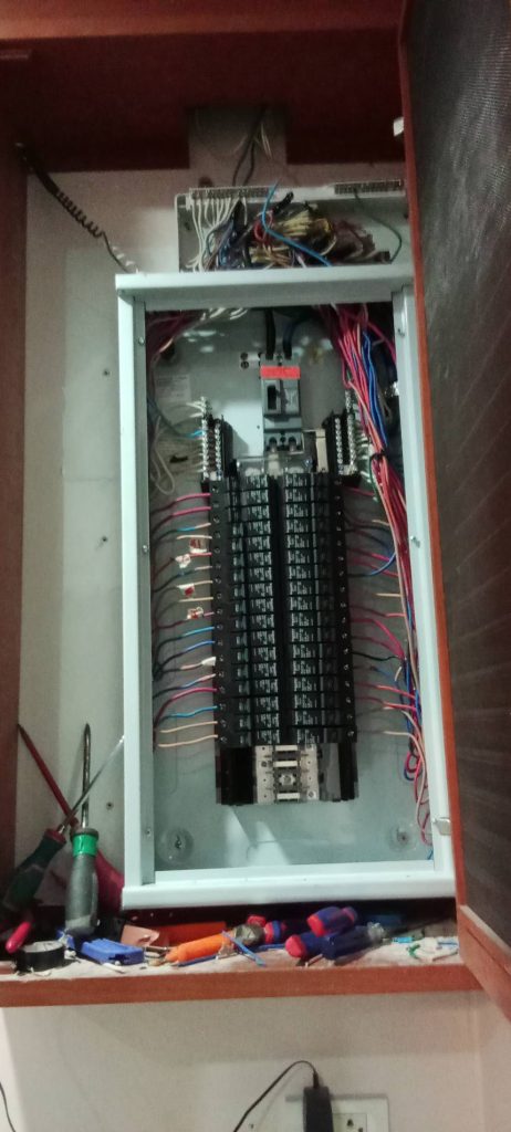 งานติดตั้งตู้โหลดเซ็นเตอร์