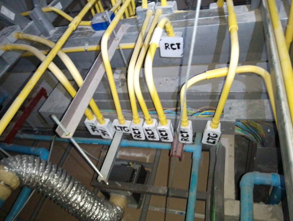 เดินท่อร้อยสาย