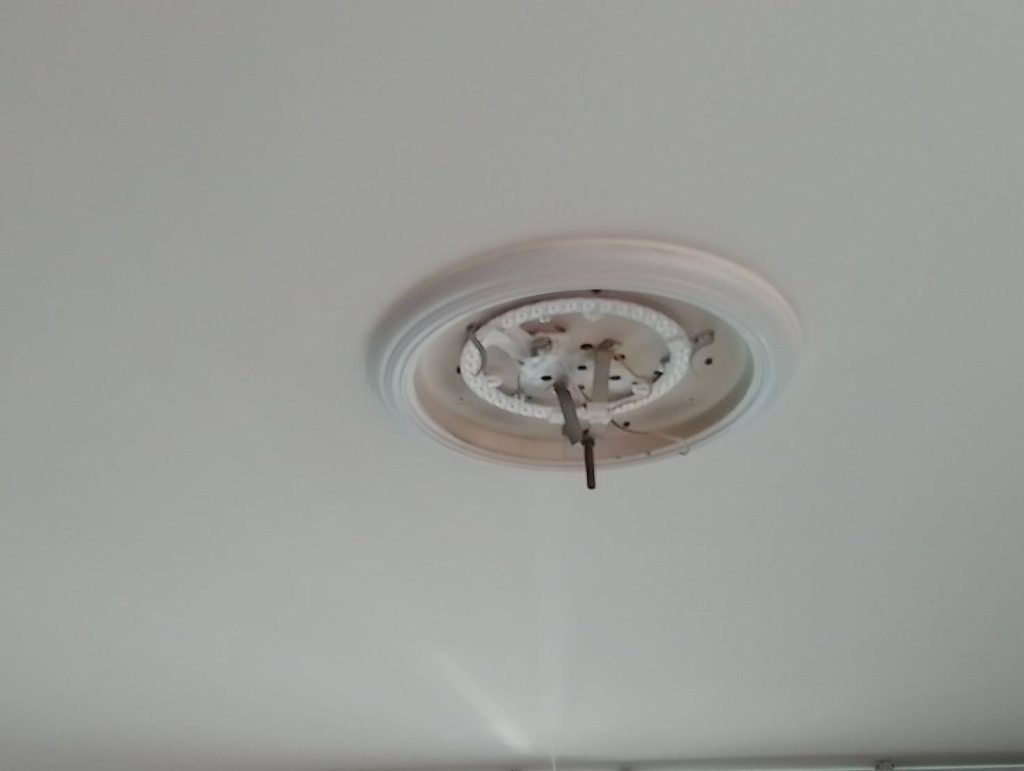 เช็กโคมไฟled