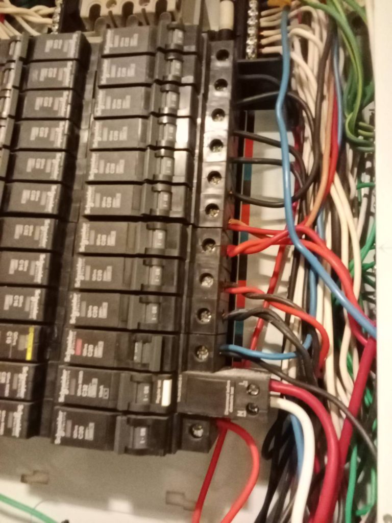 เซอร์กิตเบรกเกอร์ในตู้โหลดเซ็นเตอร์