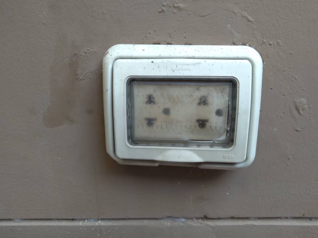 ปลั๊กไฟ