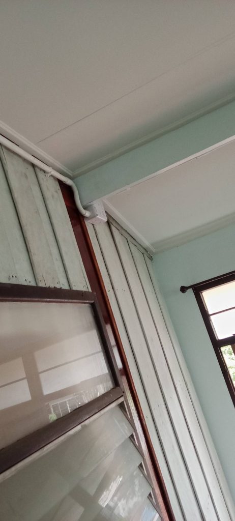 แนวท่อและกล่องพักสายไฟ