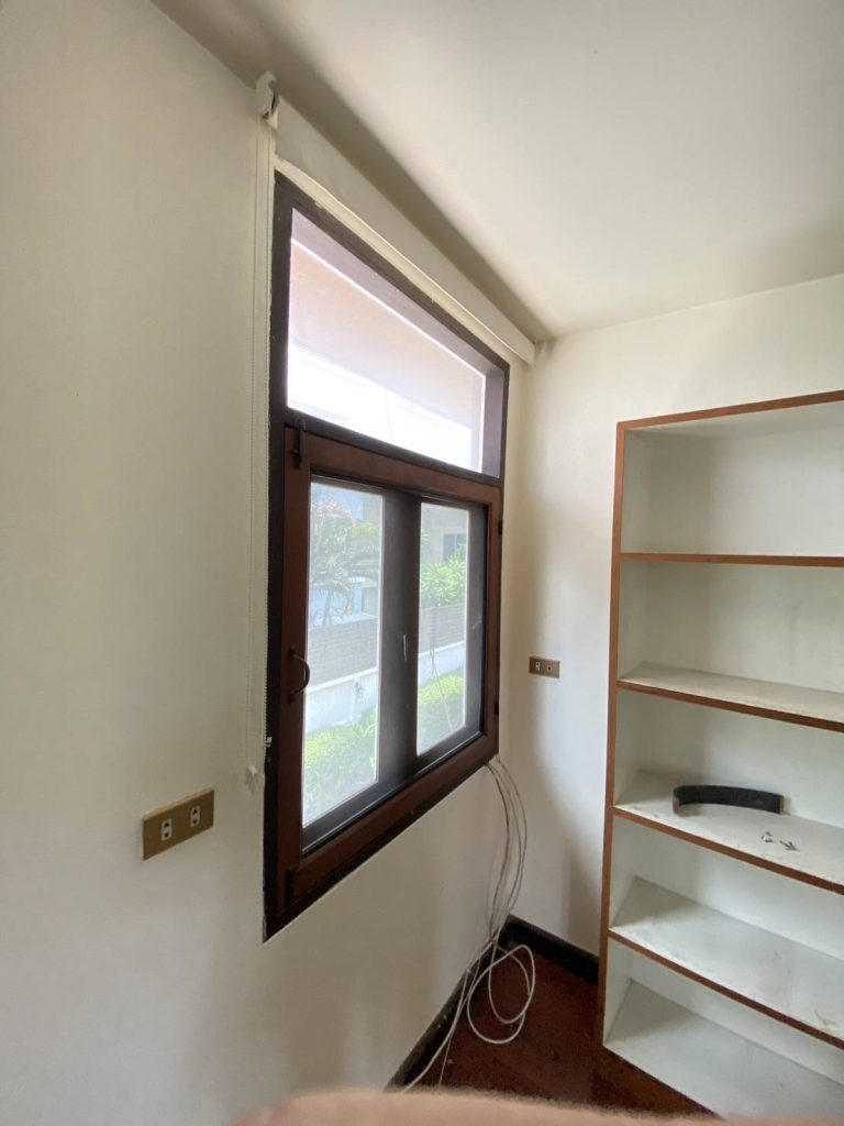 สายไฟรอการจัดเก็บ