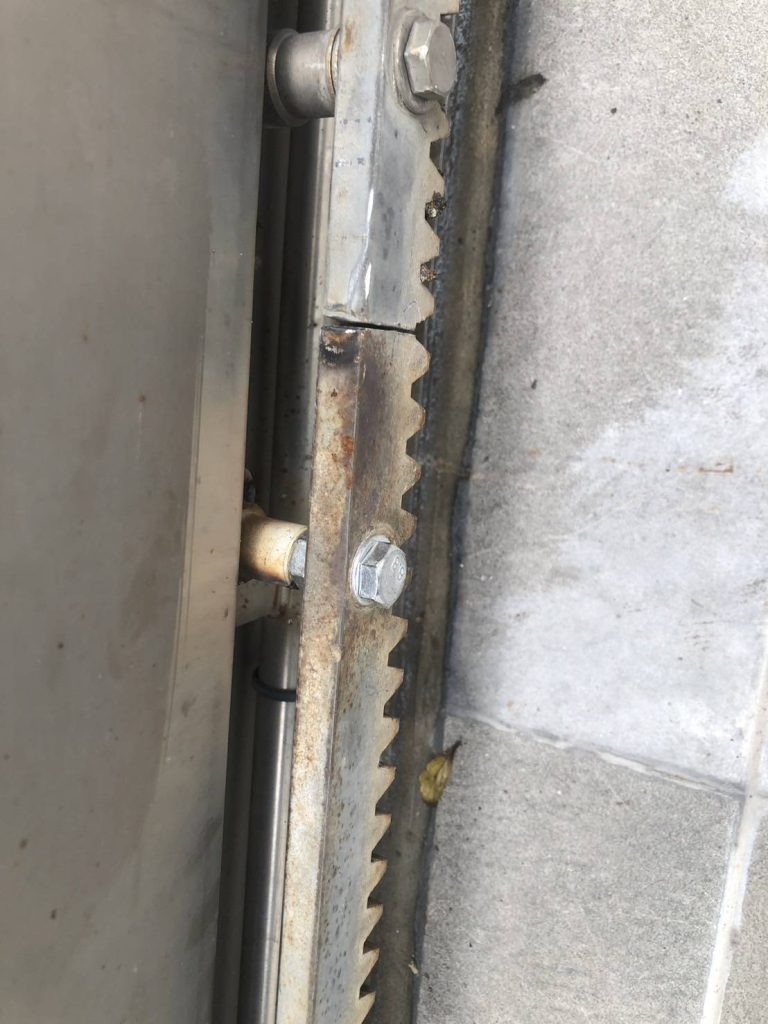 ซ่อมแก้ประตูรีโมท