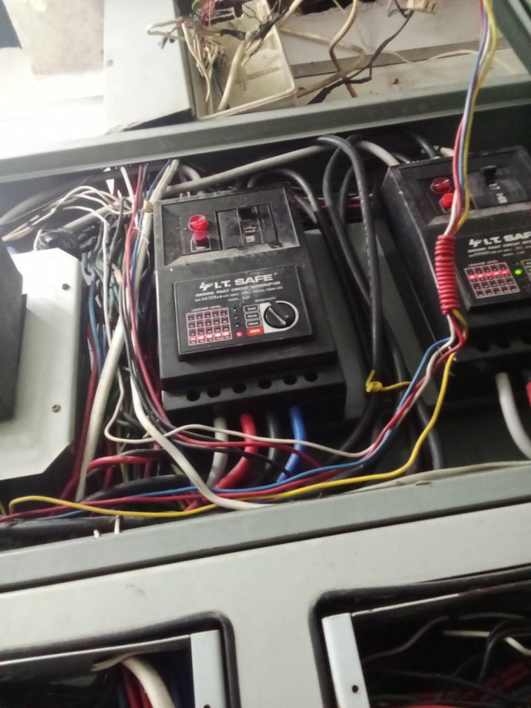 เครื่องตัดไฟ