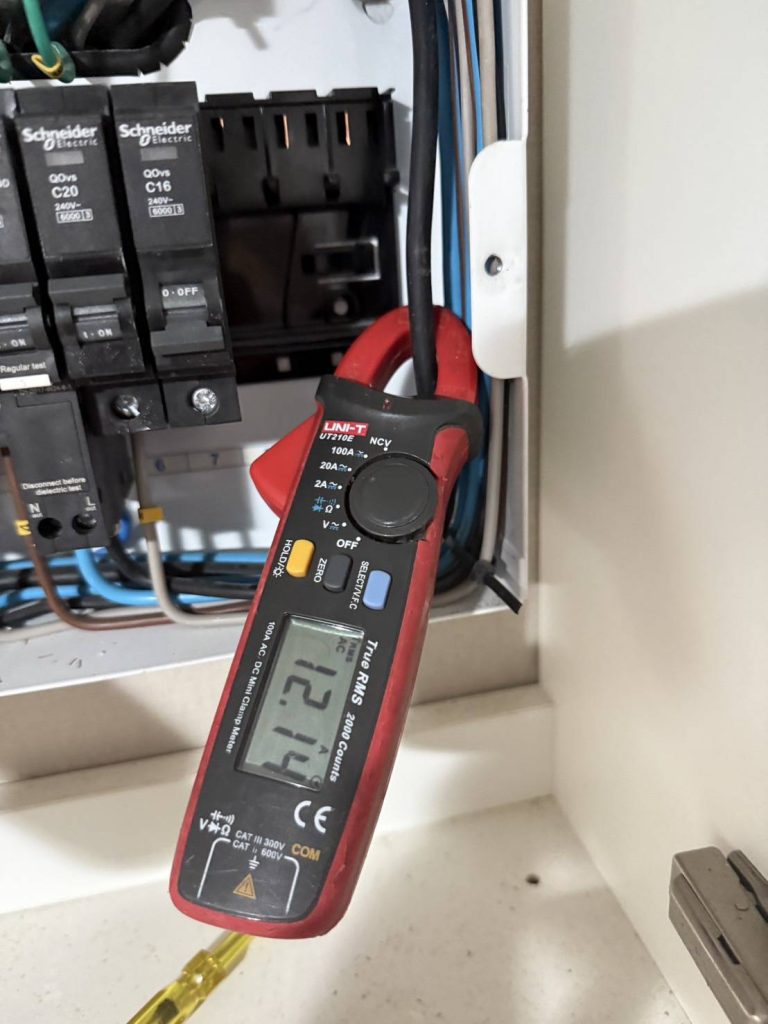 วัดไฟตู้คอนซูมเมอร์