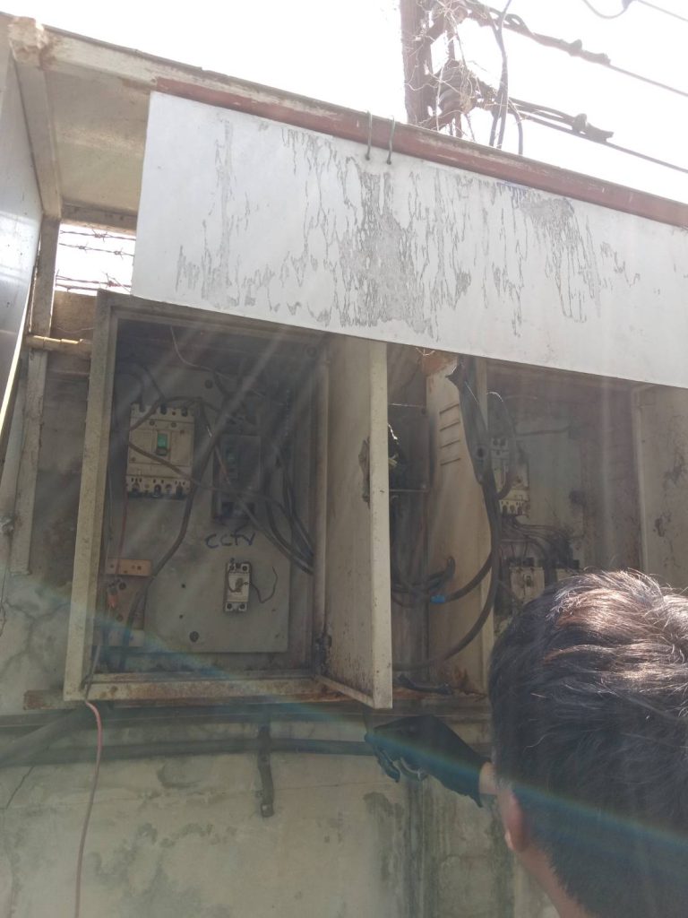 ตรวจเช็กตู้ไฟเก่า