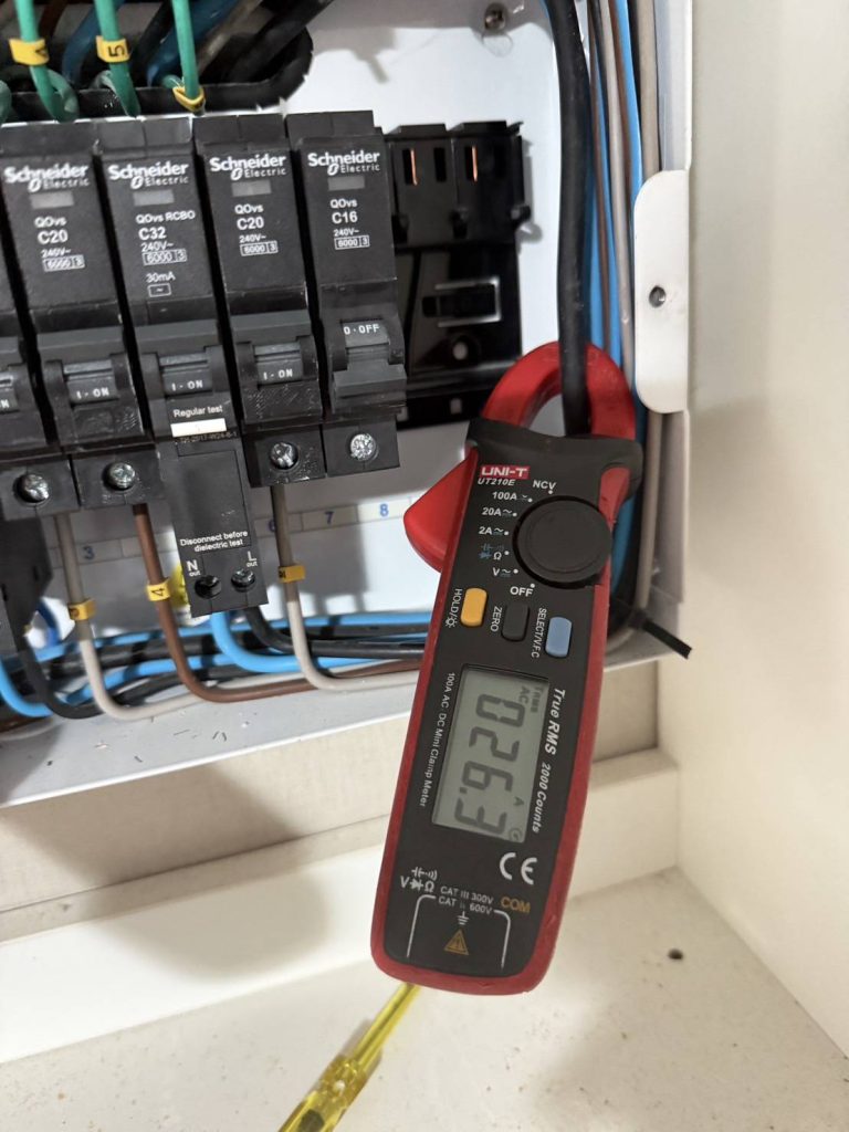 วัดไฟตู้คอนซูมเมอร์