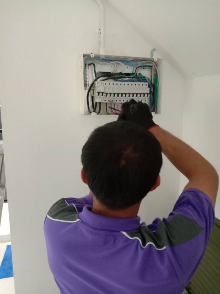 ตู้คอนซูมเมอร์ยูนิต