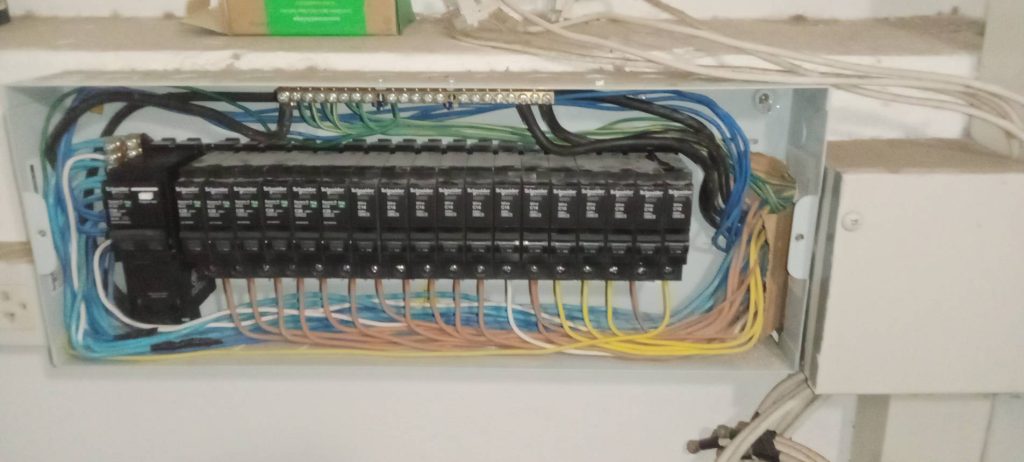 เบรกเกอร์ในตู้คอนซูมเมอร์