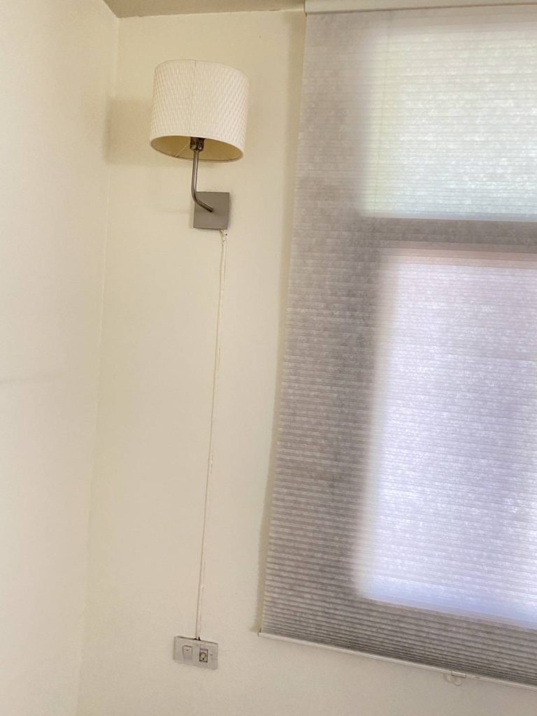 โคมไฟติดผนัง