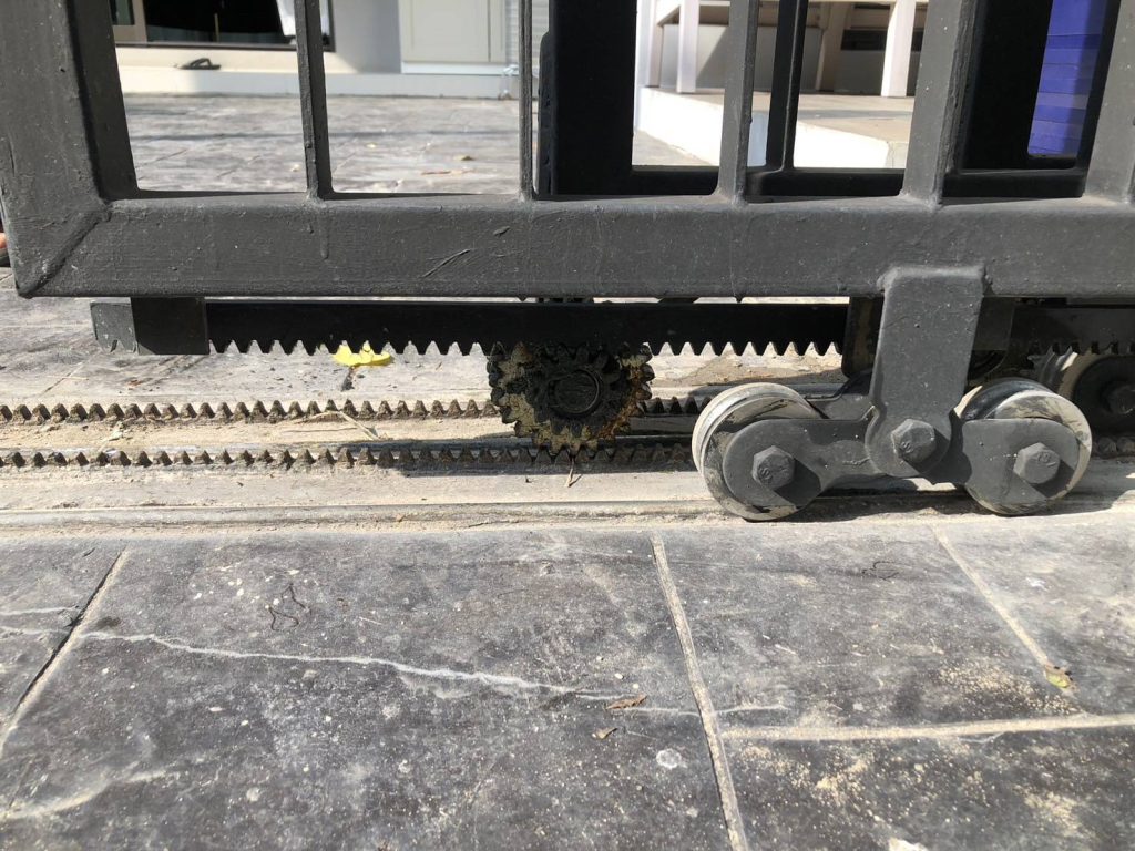 เฟืองประตูรีโมท