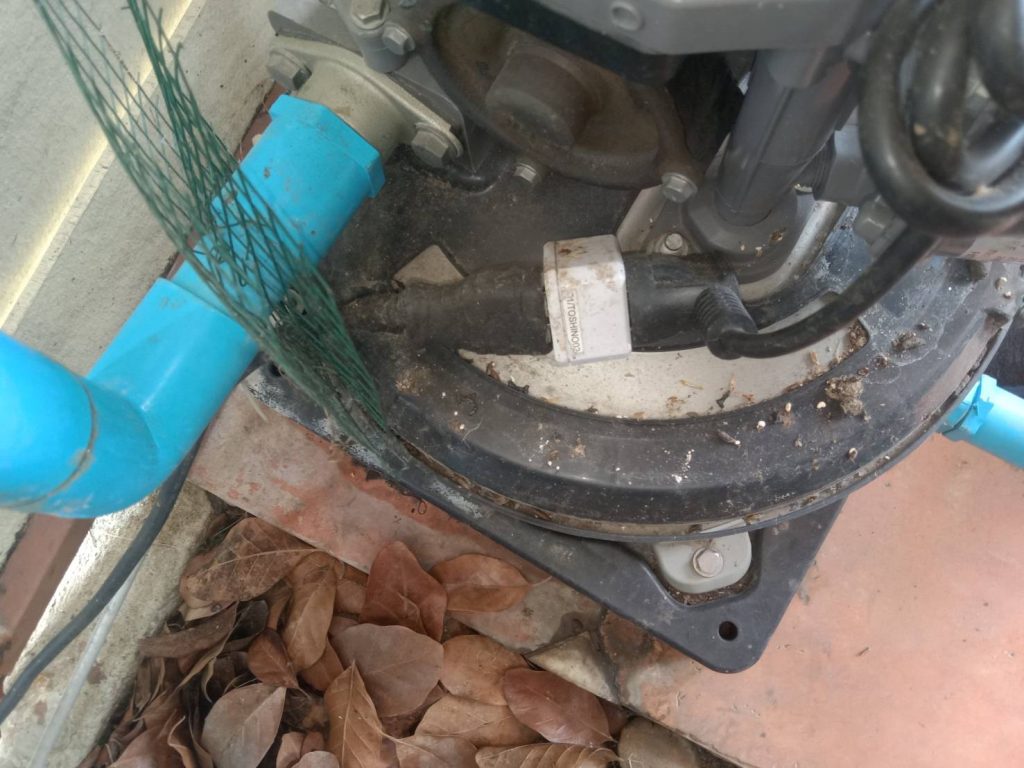 ปลั๊กไฟปั๊มน้ำ