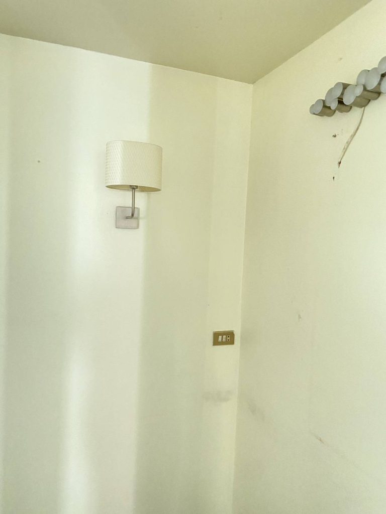 โคมไฟติดผนัง